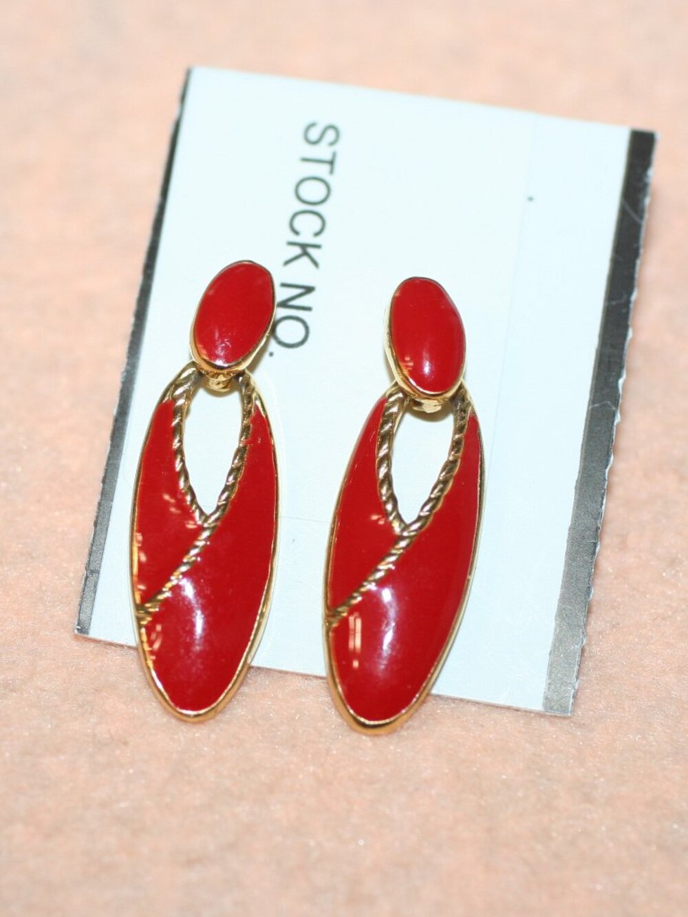 Vtg Red Enamled Teardrop Gold Tone Dangle Earrings Costume